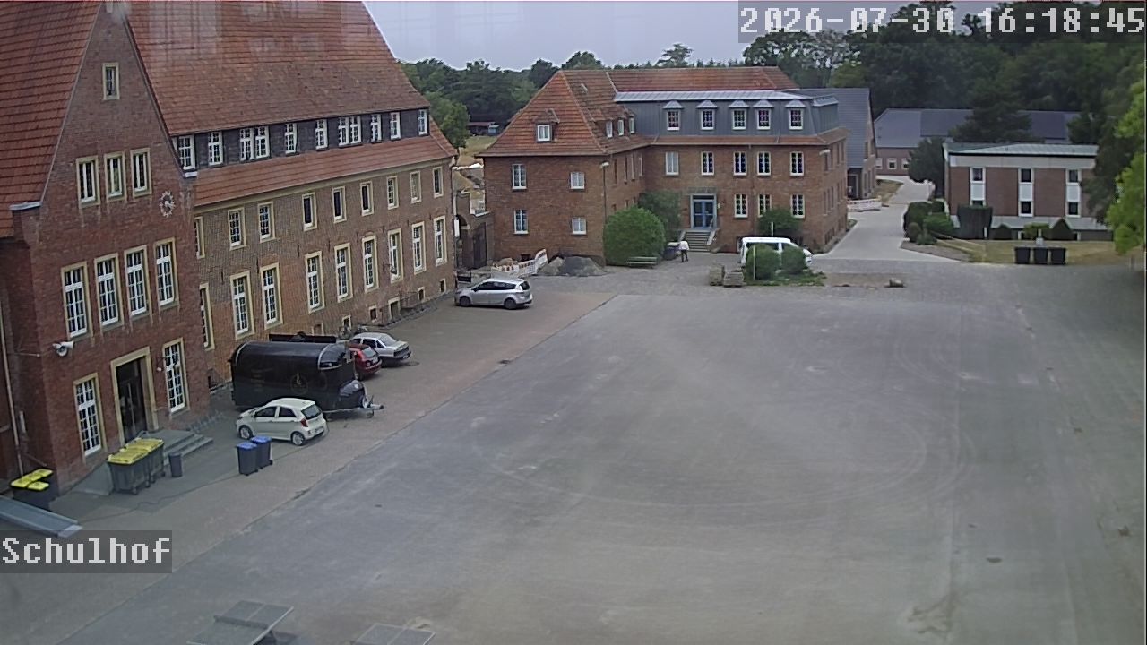 Webcam Schulhof 16:18