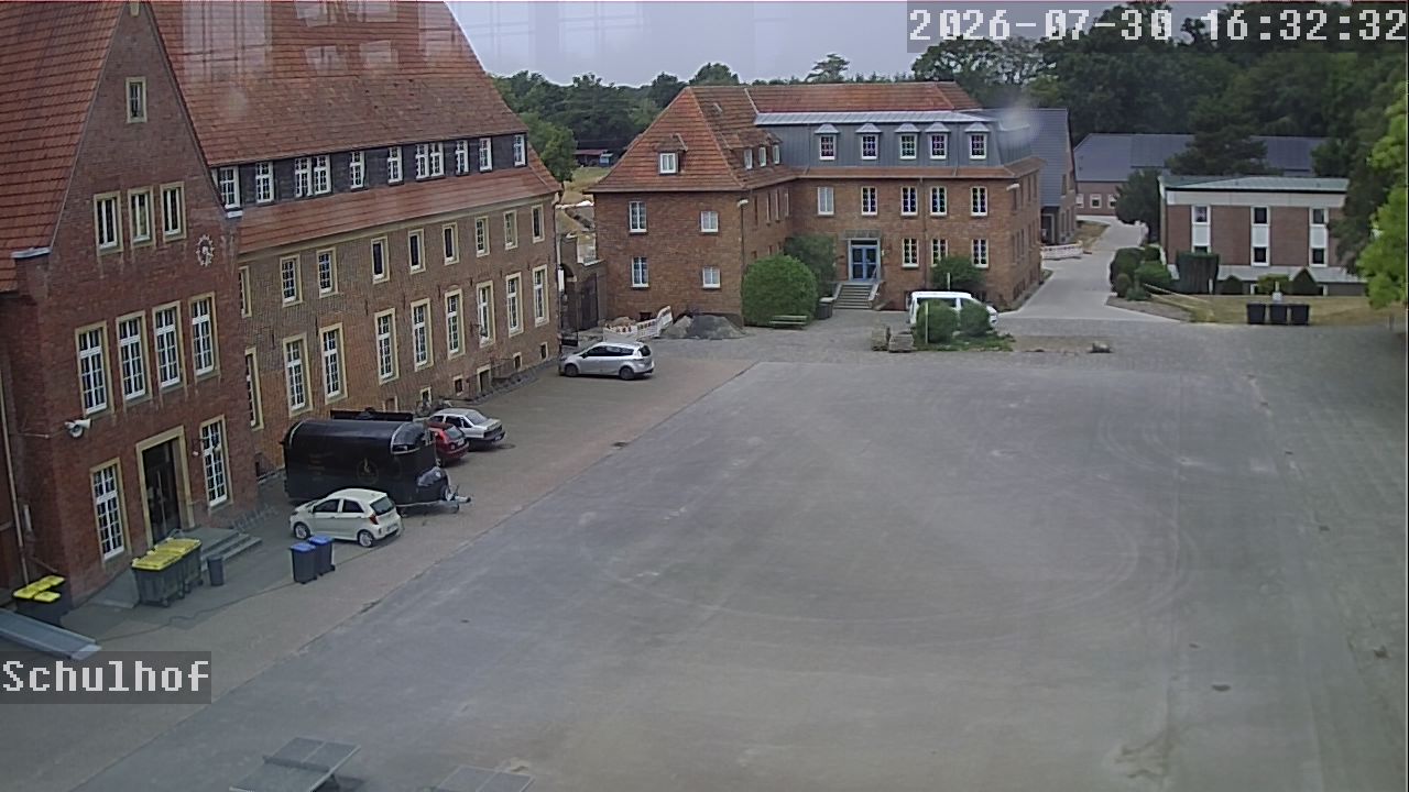 Webcam Schulhof 16:32