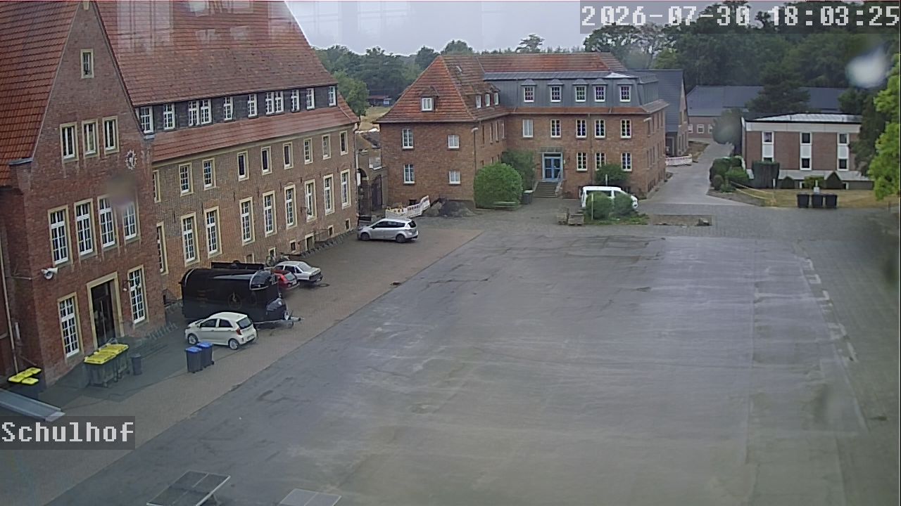 Webcam Schulhof 18:03