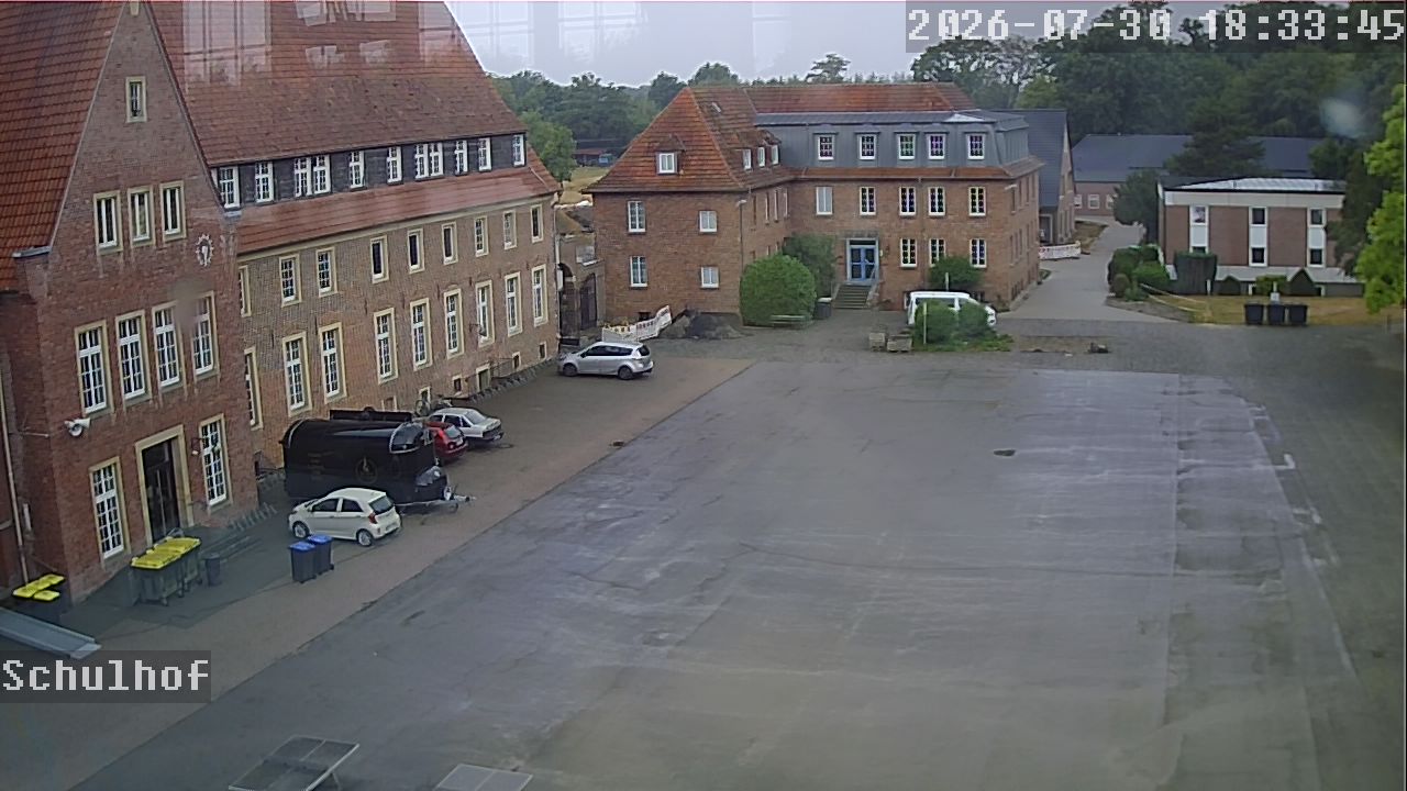Webcam Schulhof 18:33