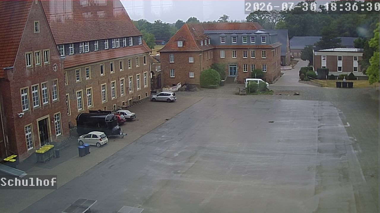 Webcam Schulhof 18:36