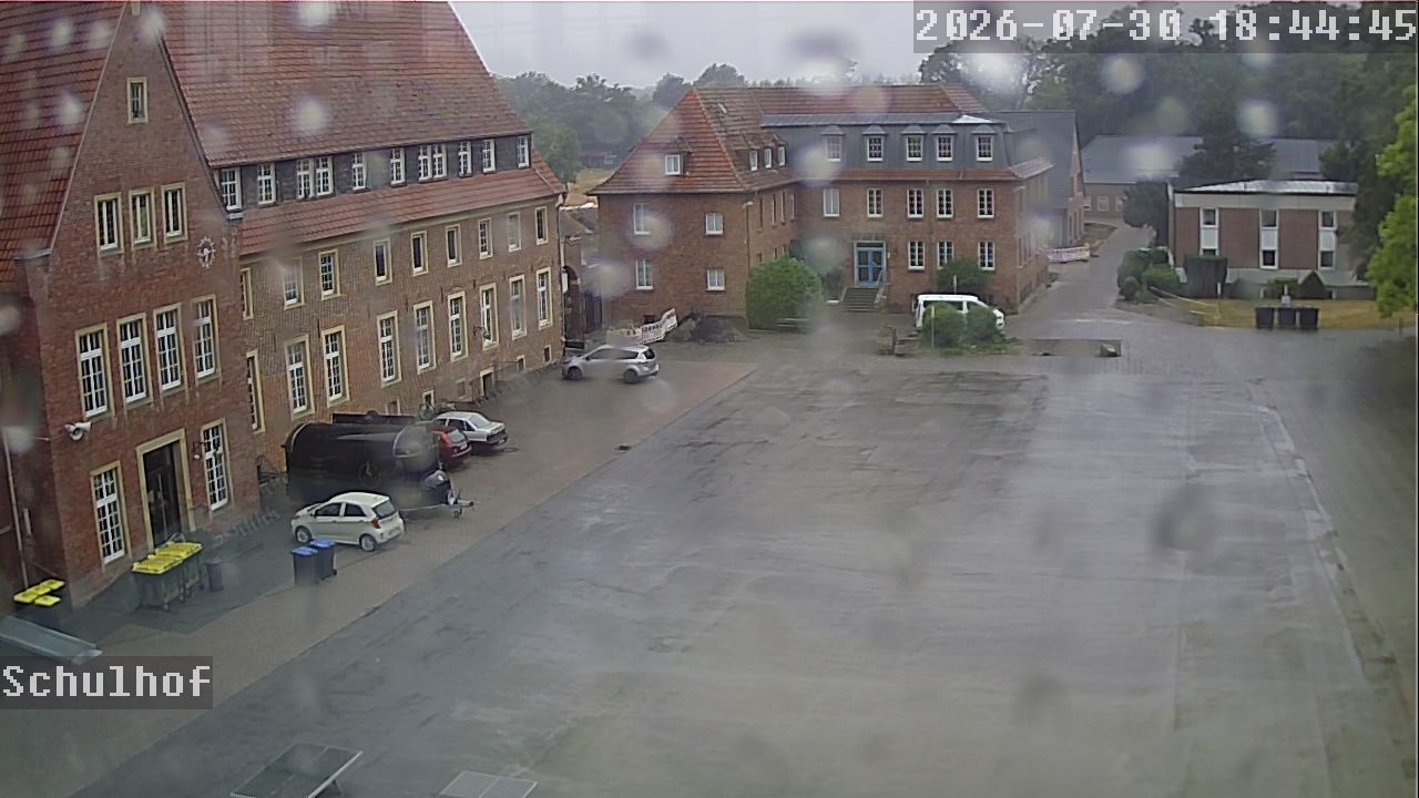 Webcam Schulhof 18:44