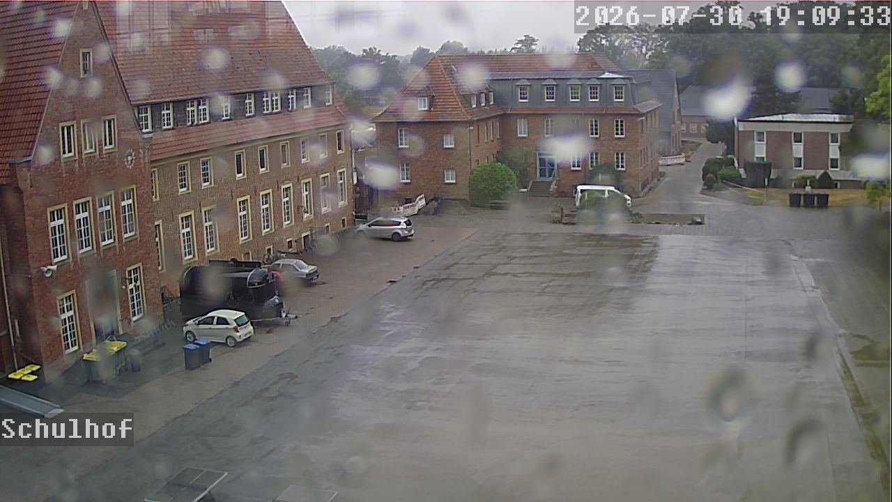 Webcam Schulhof 19:09