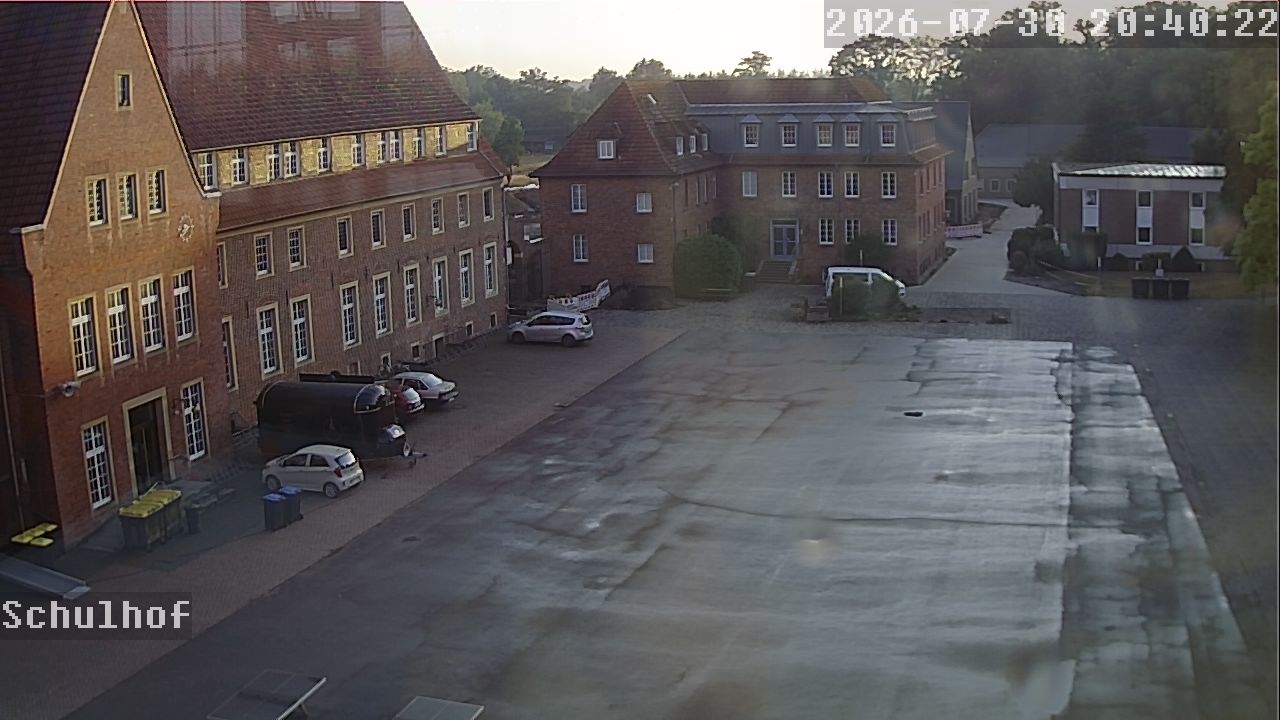 Webcam Schulhof 20:40