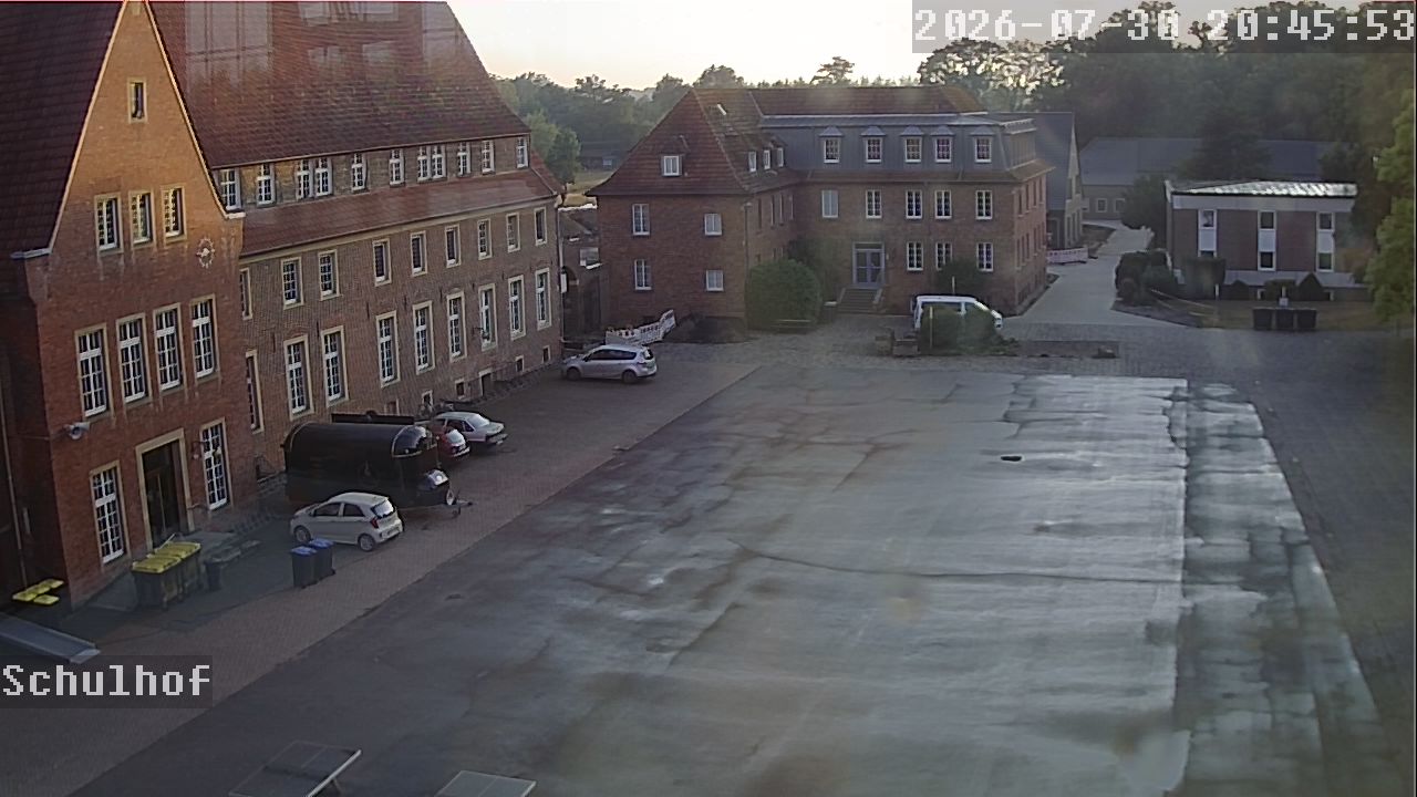 Webcam Schulhof 20:45