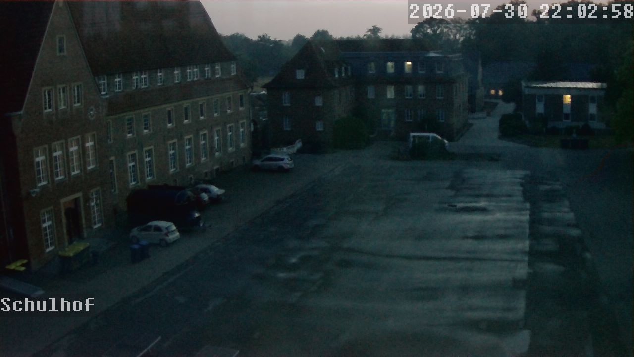 Webcam Schulhof 22:03