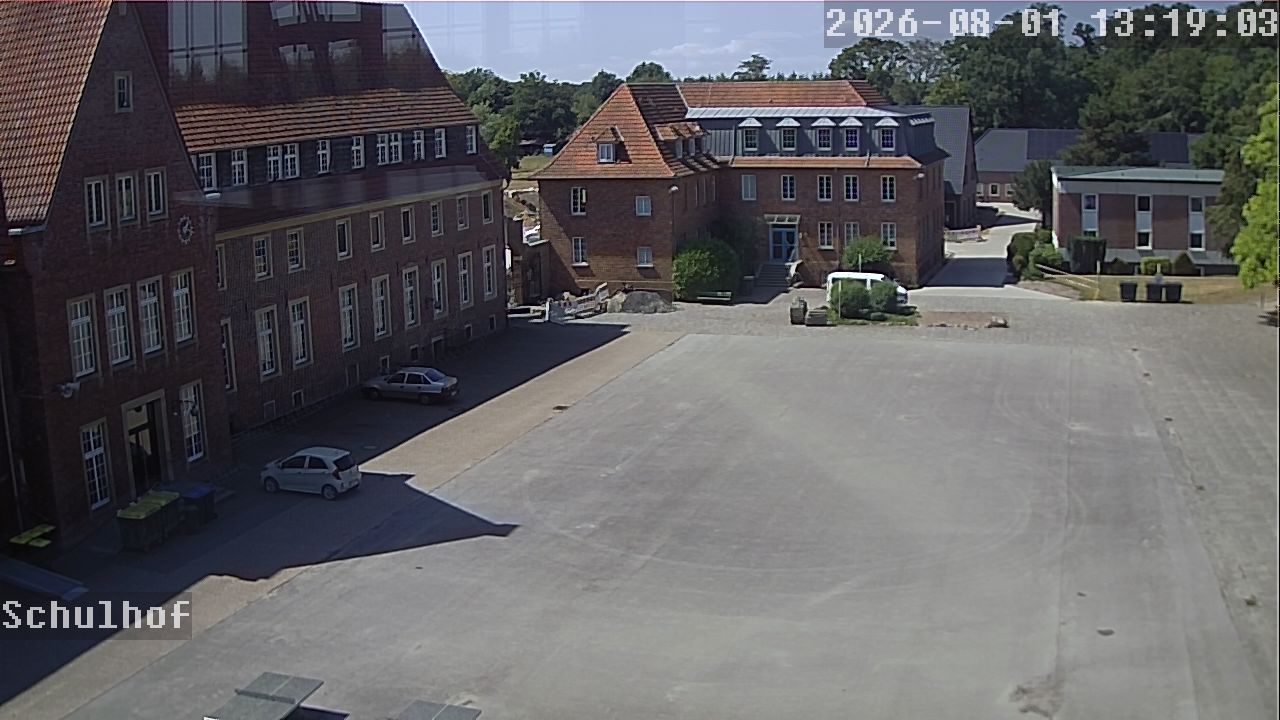 Webcam Schulhof 13:19