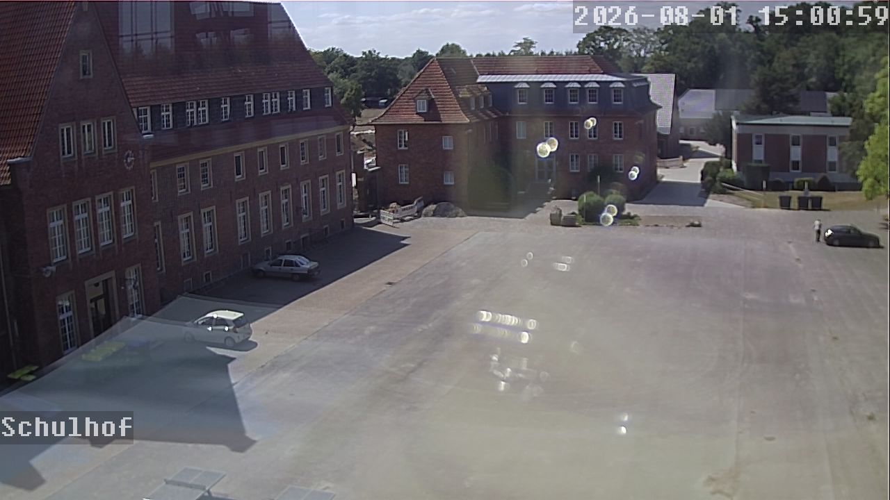 Webcam Schulhof 15:01