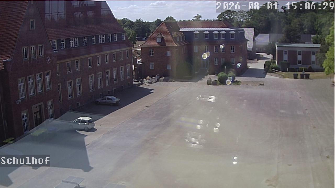 Webcam Schulhof 15:06