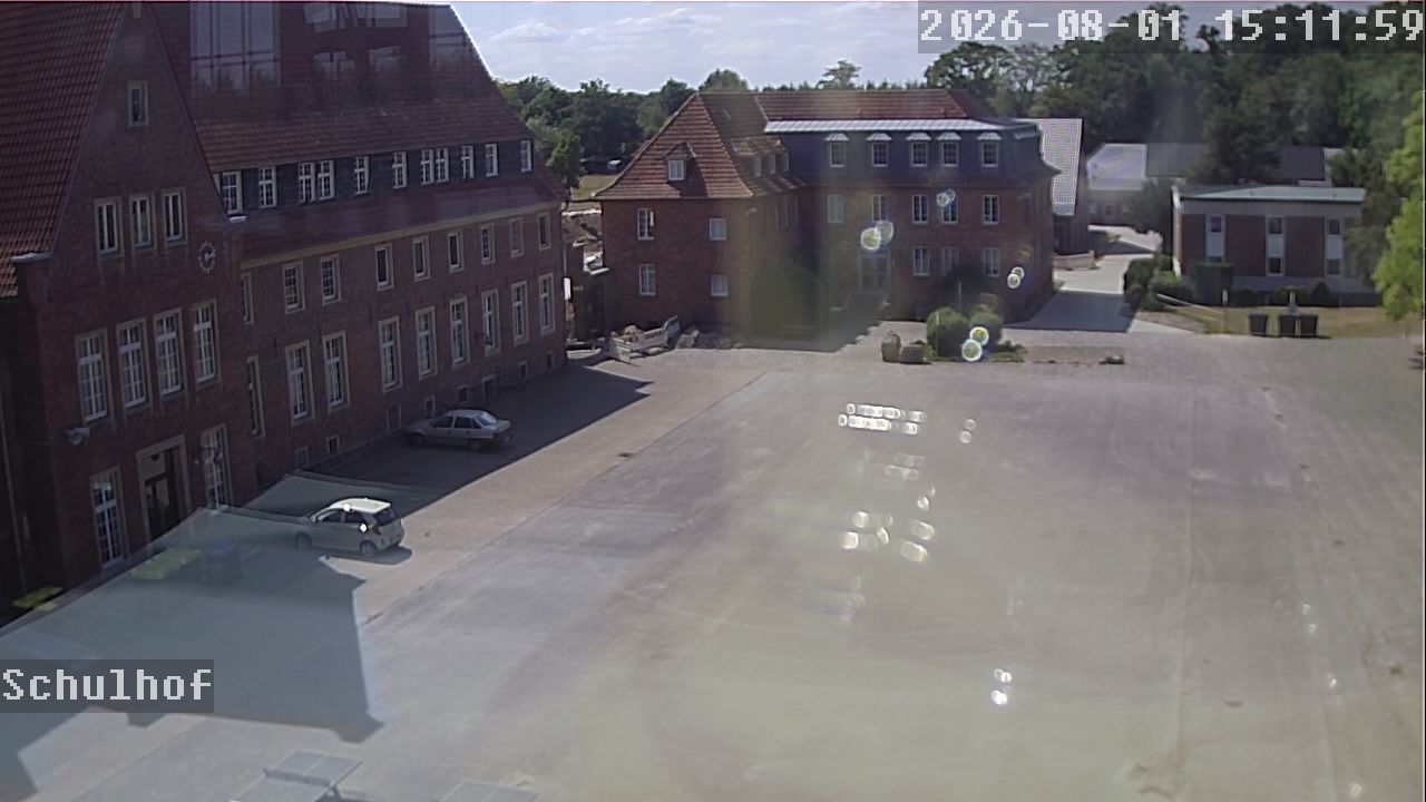 Webcam Schulhof 15:12
