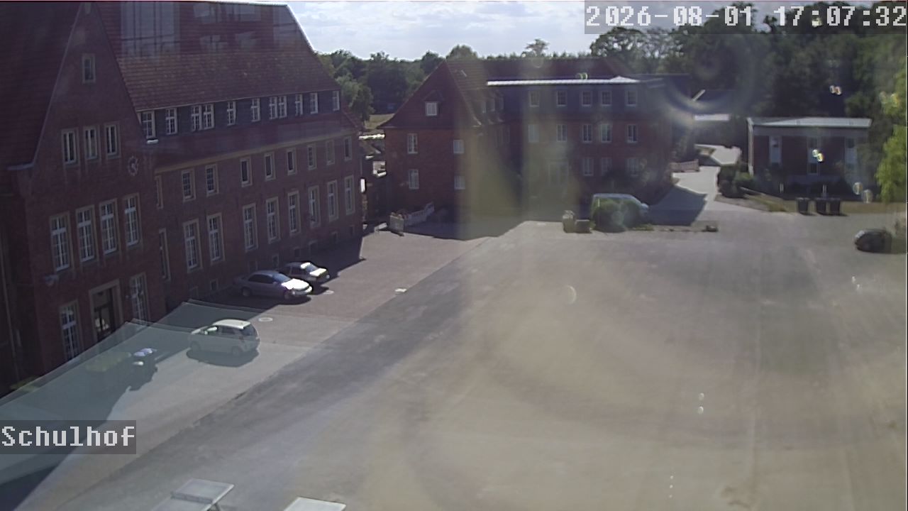 Webcam Schulhof 17:07