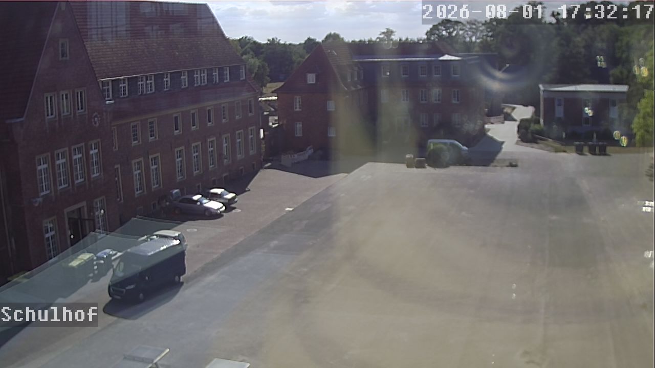 Webcam Schulhof 17:32