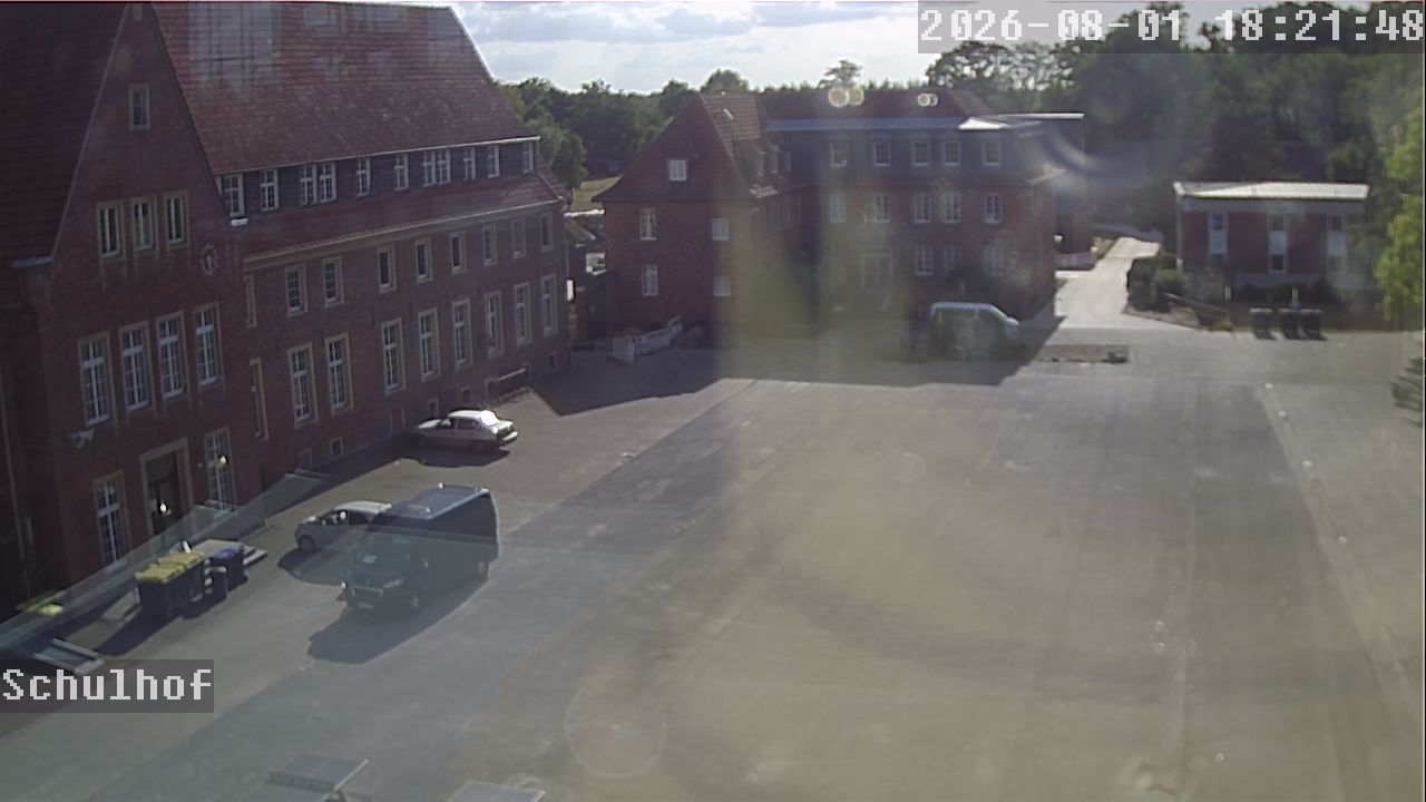 Webcam Schulhof 18:21