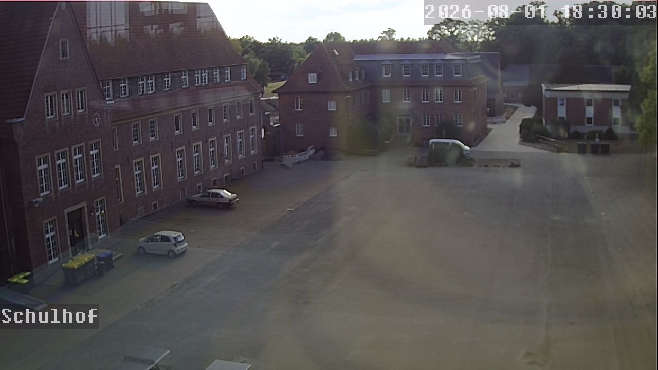 Webcam Schulhof 18:30