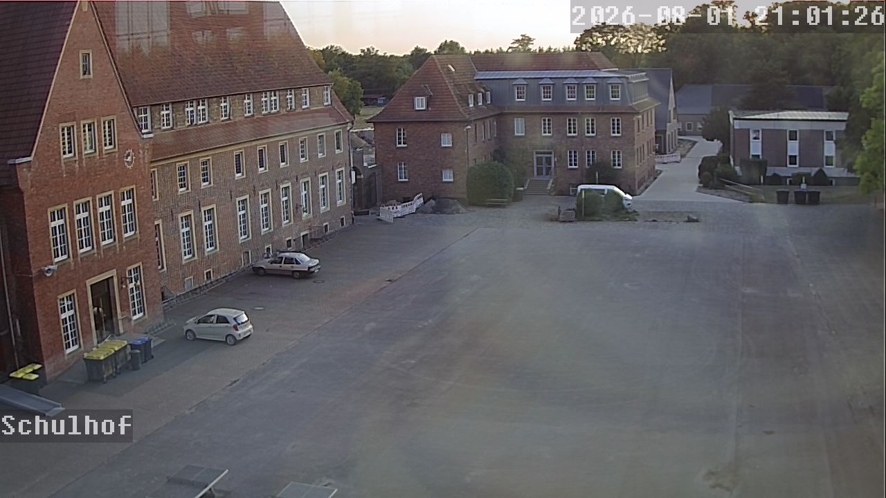 Webcam Schulhof 21:01