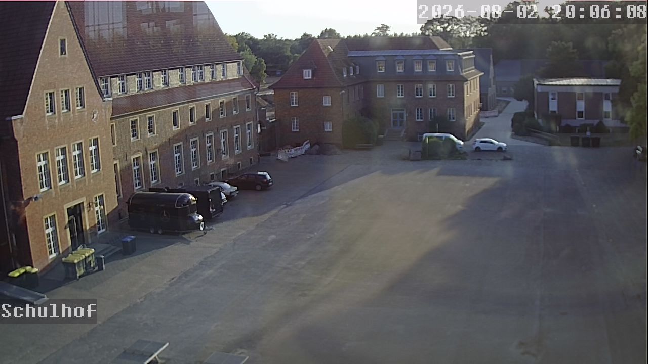 Webcam Schulhof 20:06