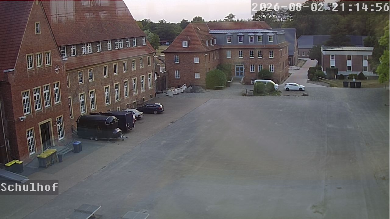 Webcam Schulhof 21:14