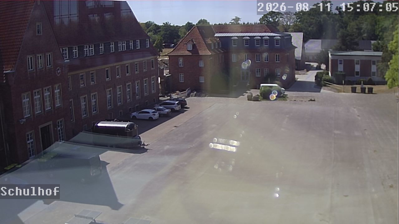Webcam Schulhof 15:07