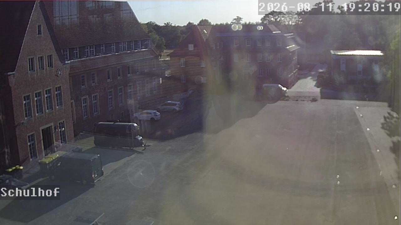 Webcam Schulhof 19:20