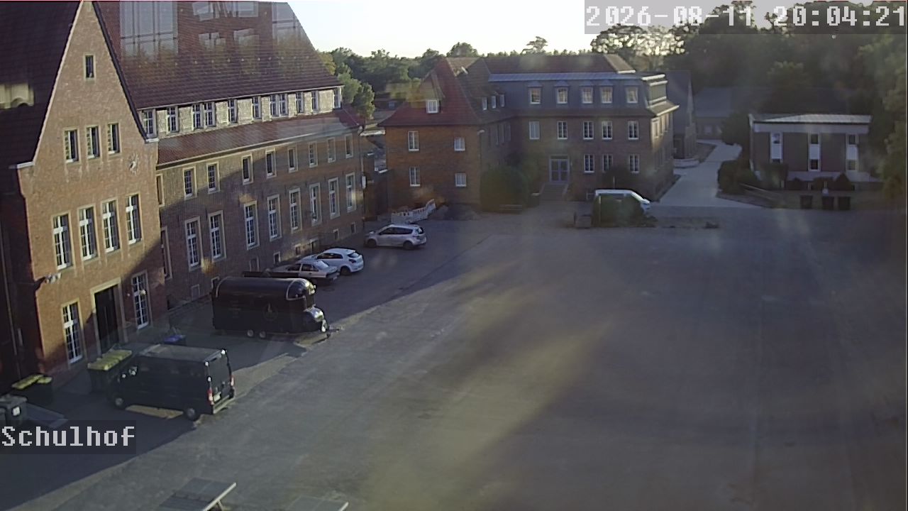 Webcam Schulhof 20:04