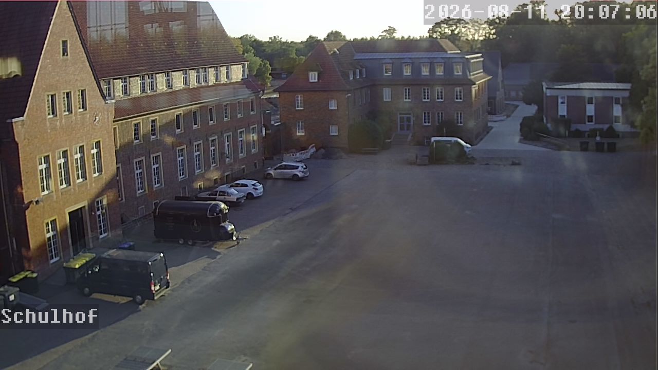 Webcam Schulhof 20:07