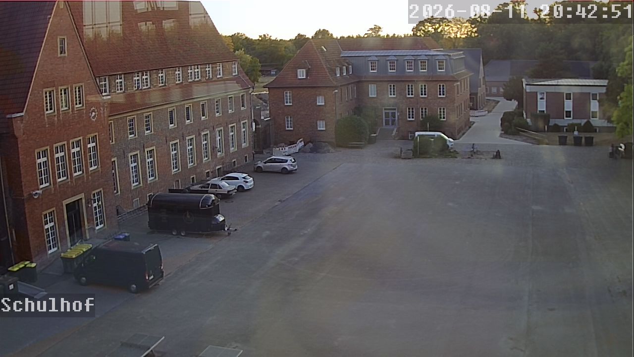 Webcam Schulhof 20:42