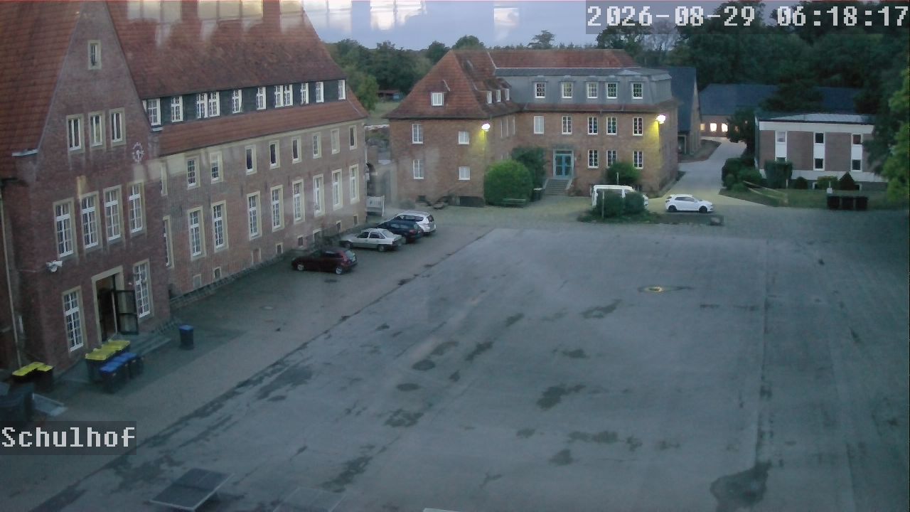 Webcam Schulhof 06:18