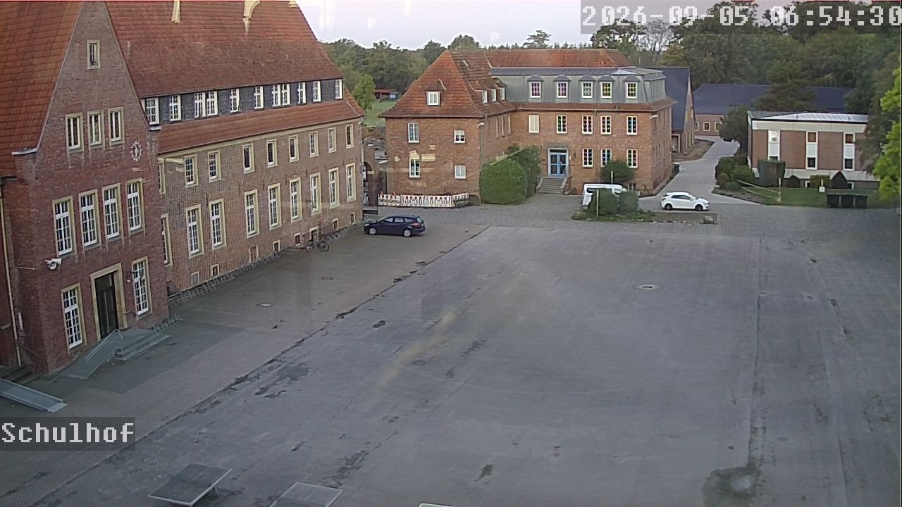 Webcam Schulhof 06:54