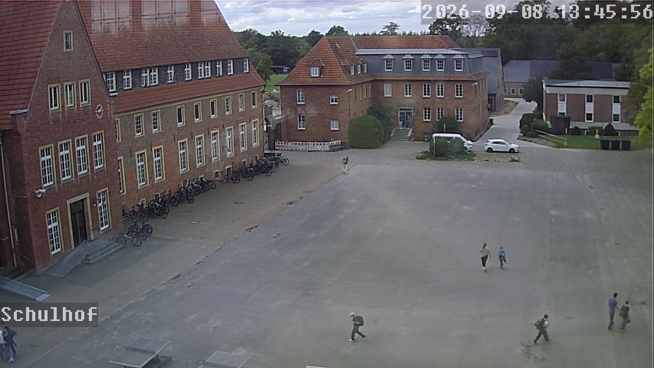 Webcam Schulhof 13:45