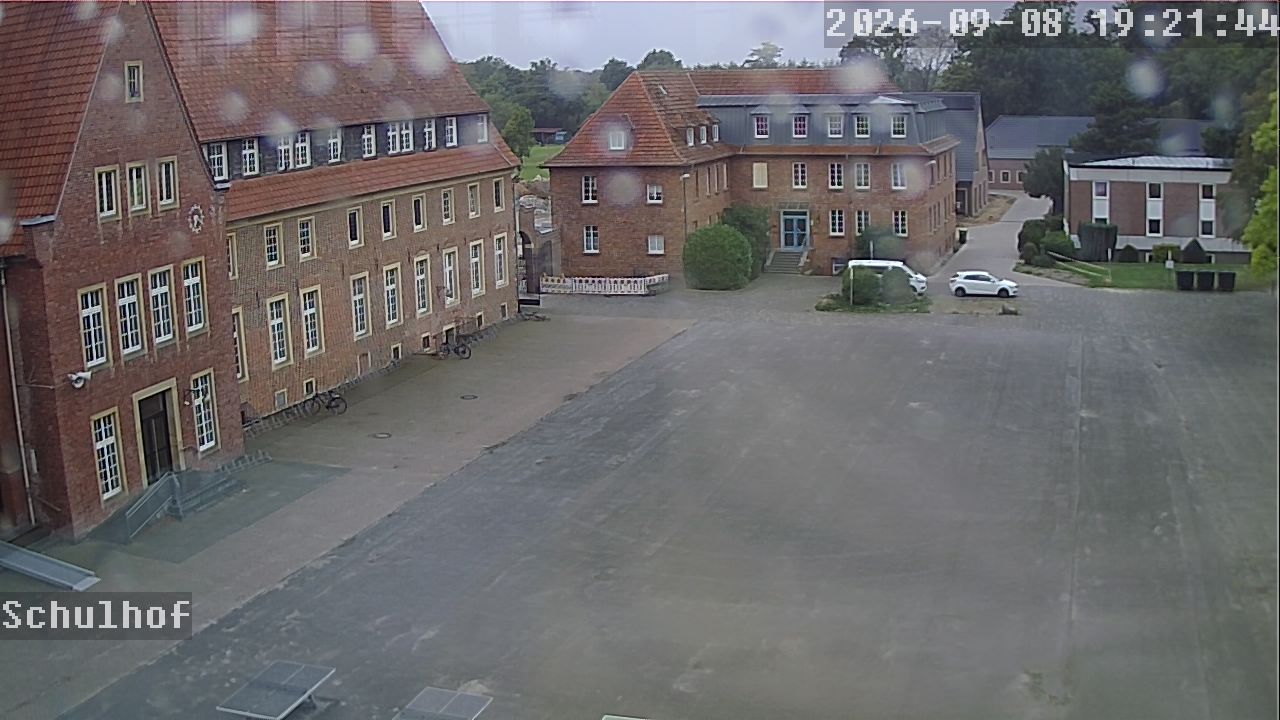 Webcam Schulhof 19:21