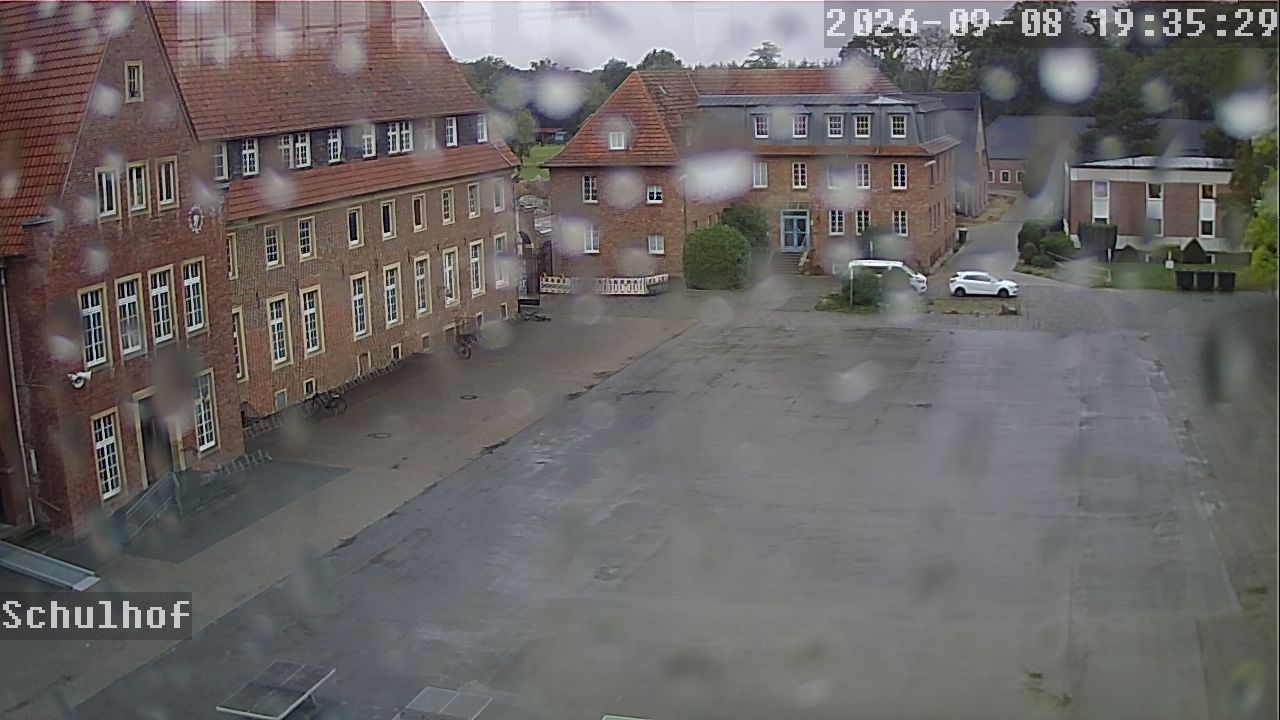 Webcam Schulhof 19:35