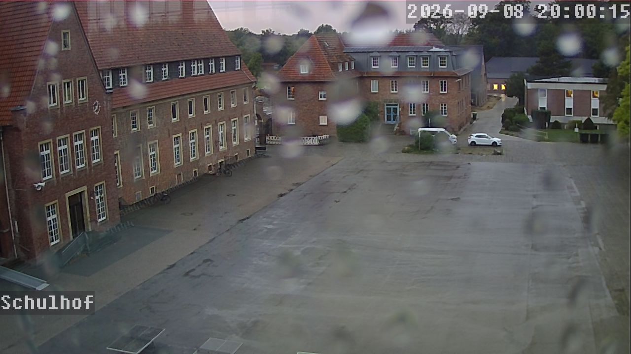 Webcam Schulhof 20:00