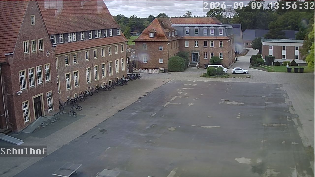 Webcam Schulhof 13:56