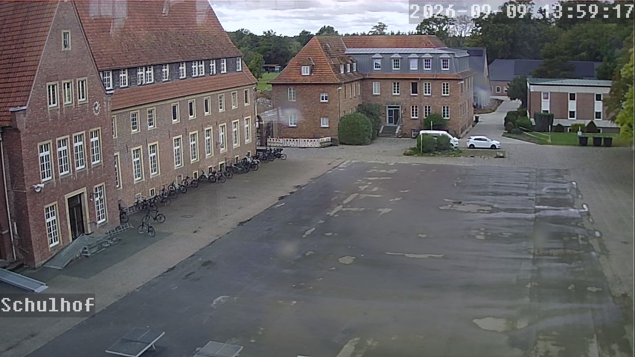Webcam Schulhof 13:59