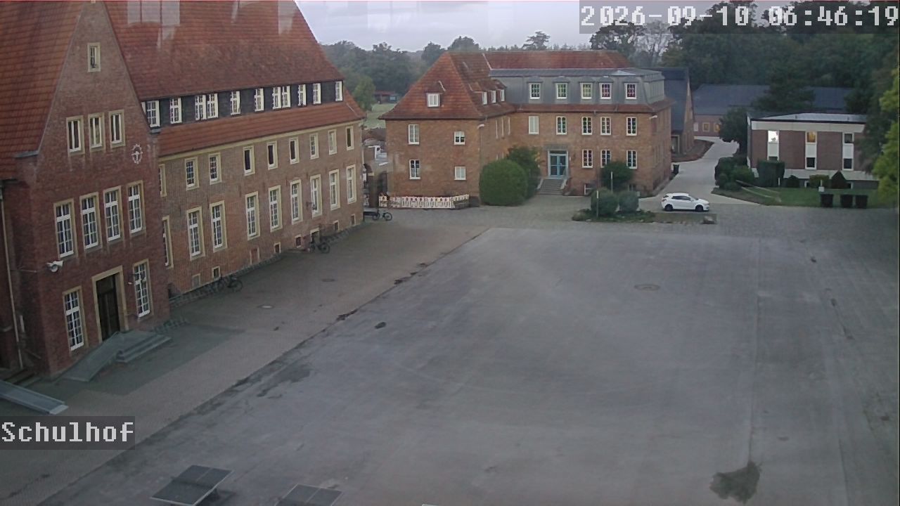 Webcam Schulhof 06:46