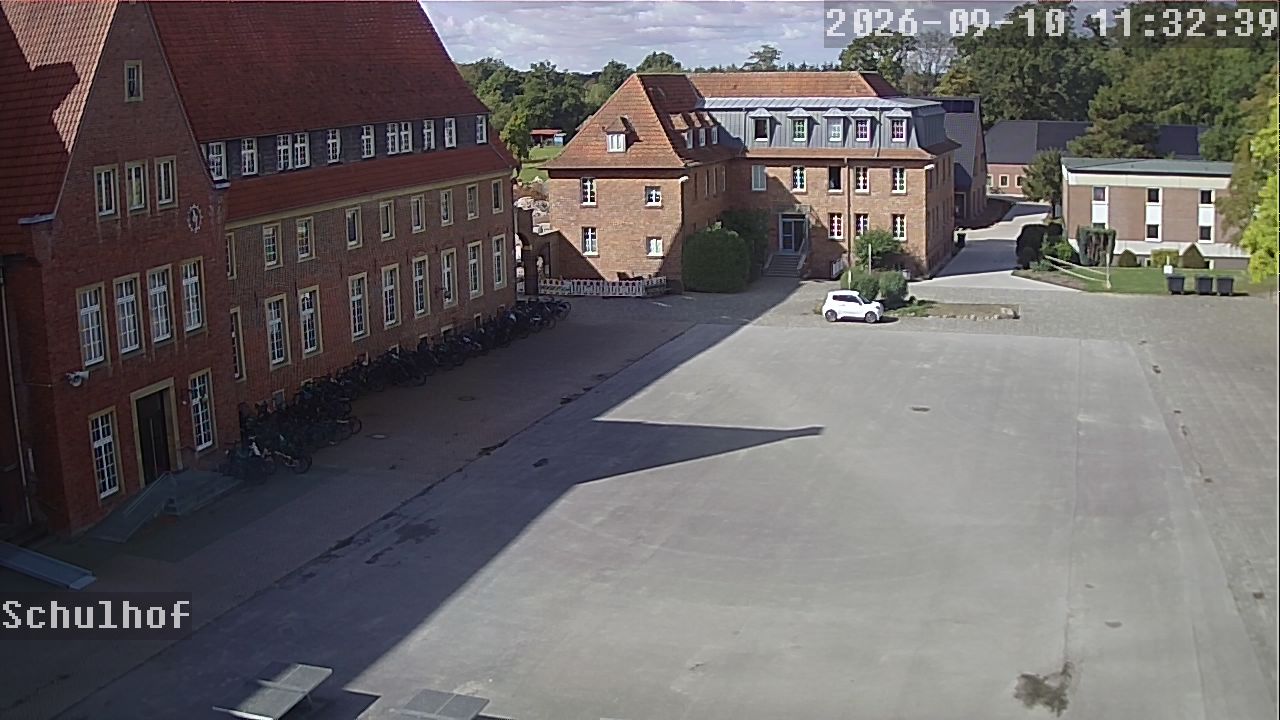 Webcam Schulhof 11:32