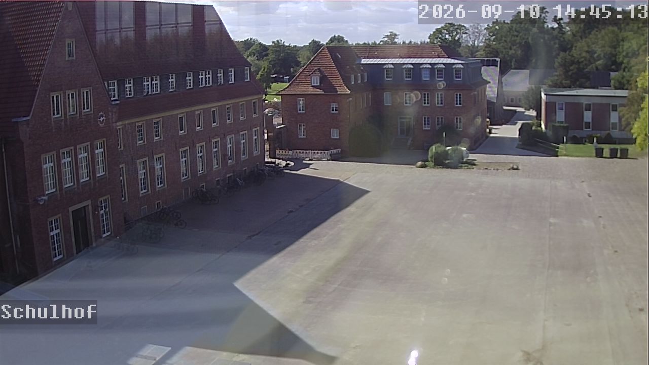 Webcam Schulhof 14:45