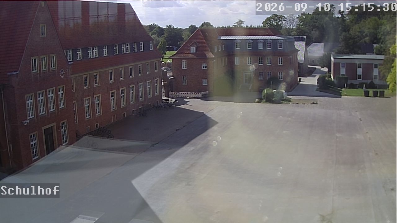 Webcam Schulhof 15:15