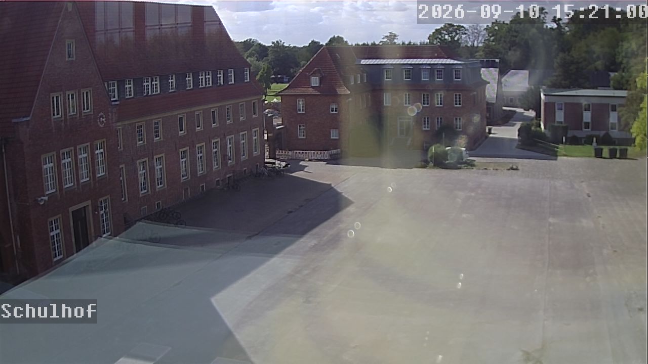 Webcam Schulhof 15:21