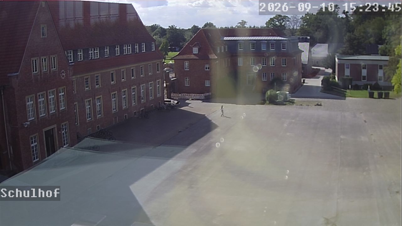 Webcam Schulhof 15:23