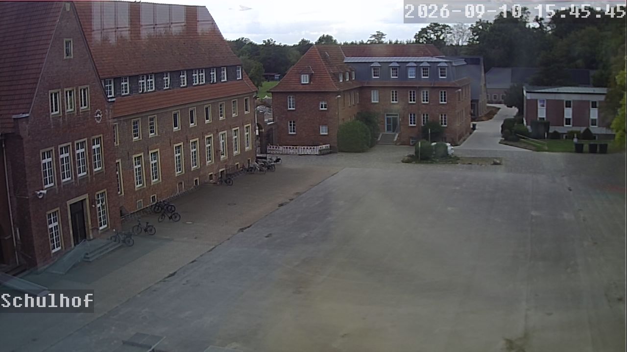 Webcam Schulhof 15:45