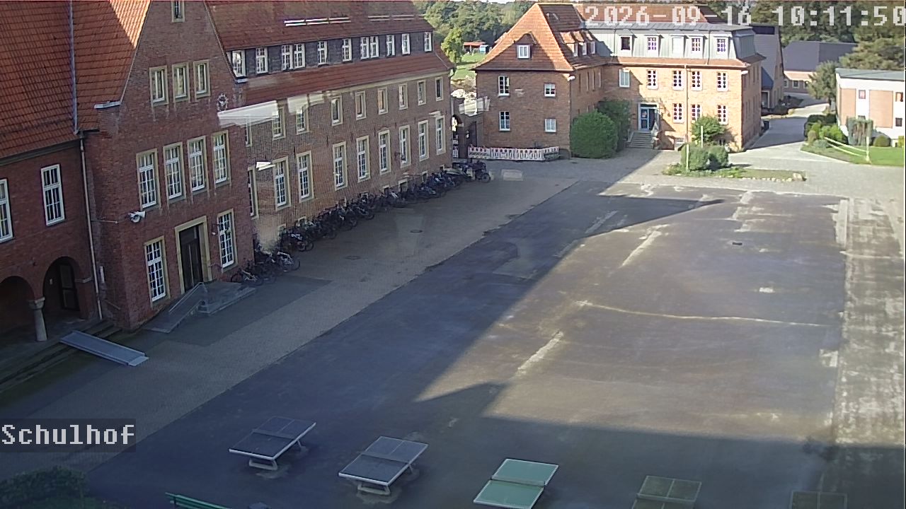Webcam Schulhof 10:11