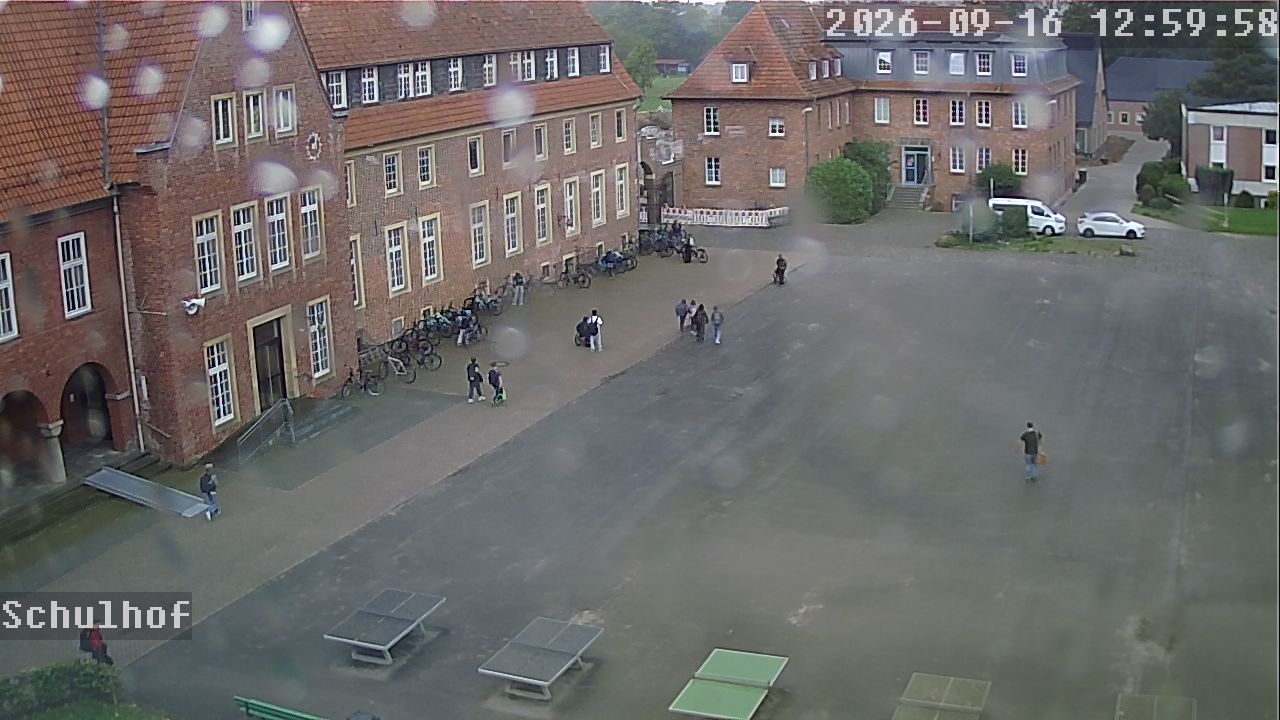 Webcam Schulhof 13:00