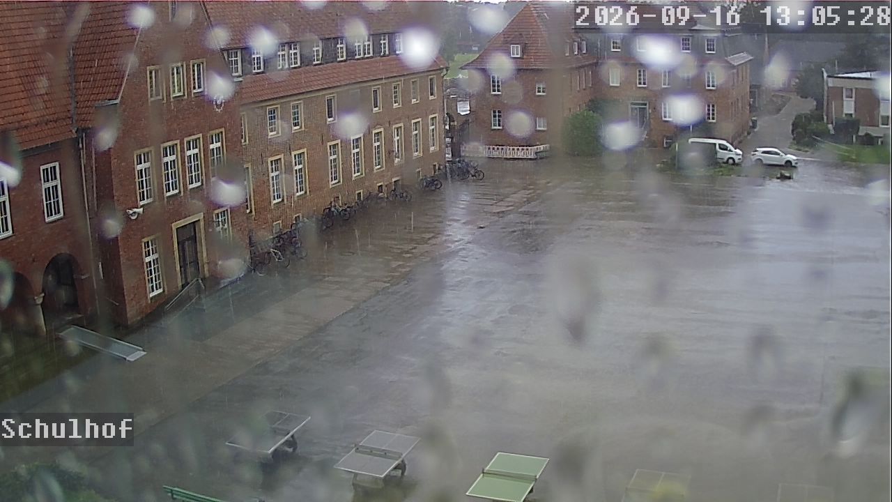 Webcam Schulhof 13:05