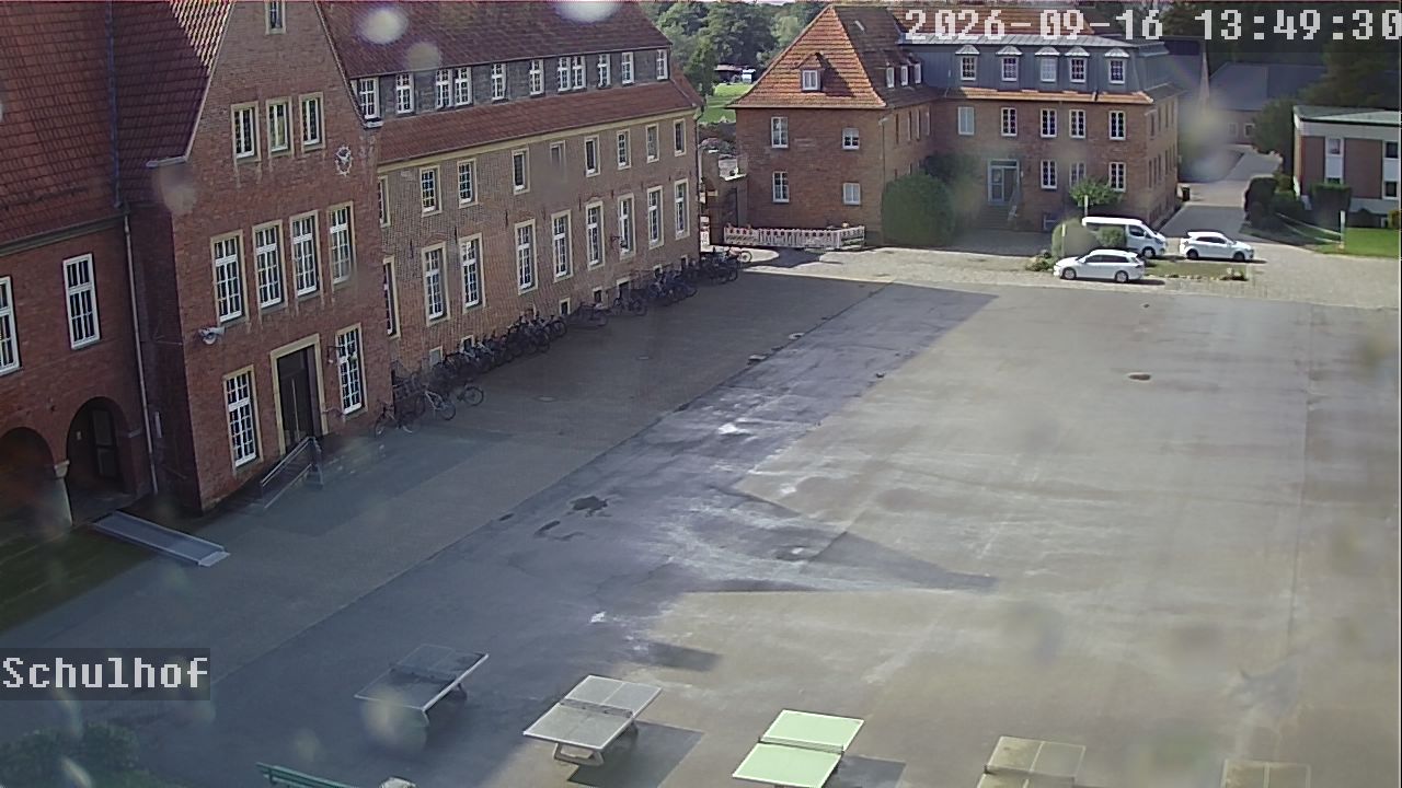 Webcam Schulhof 13:49