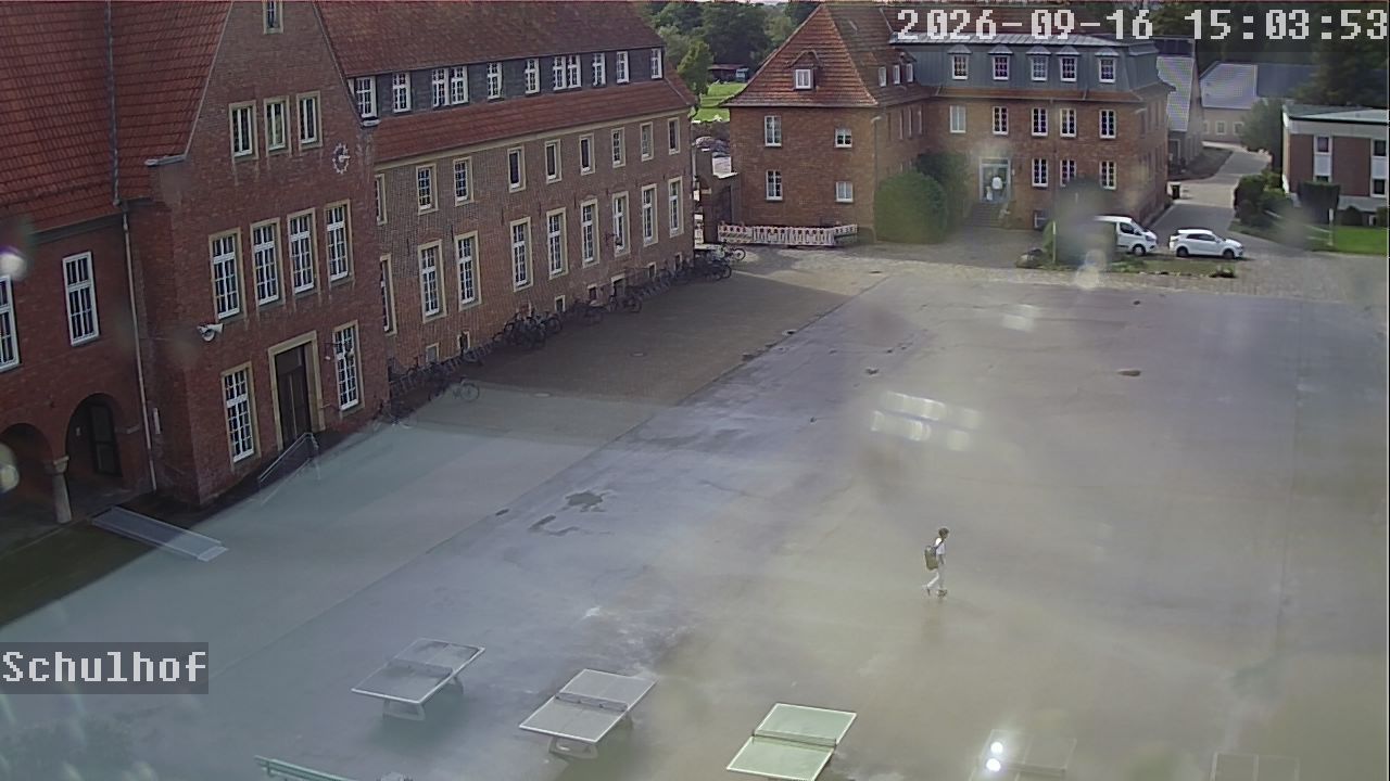 Webcam Schulhof 15:03