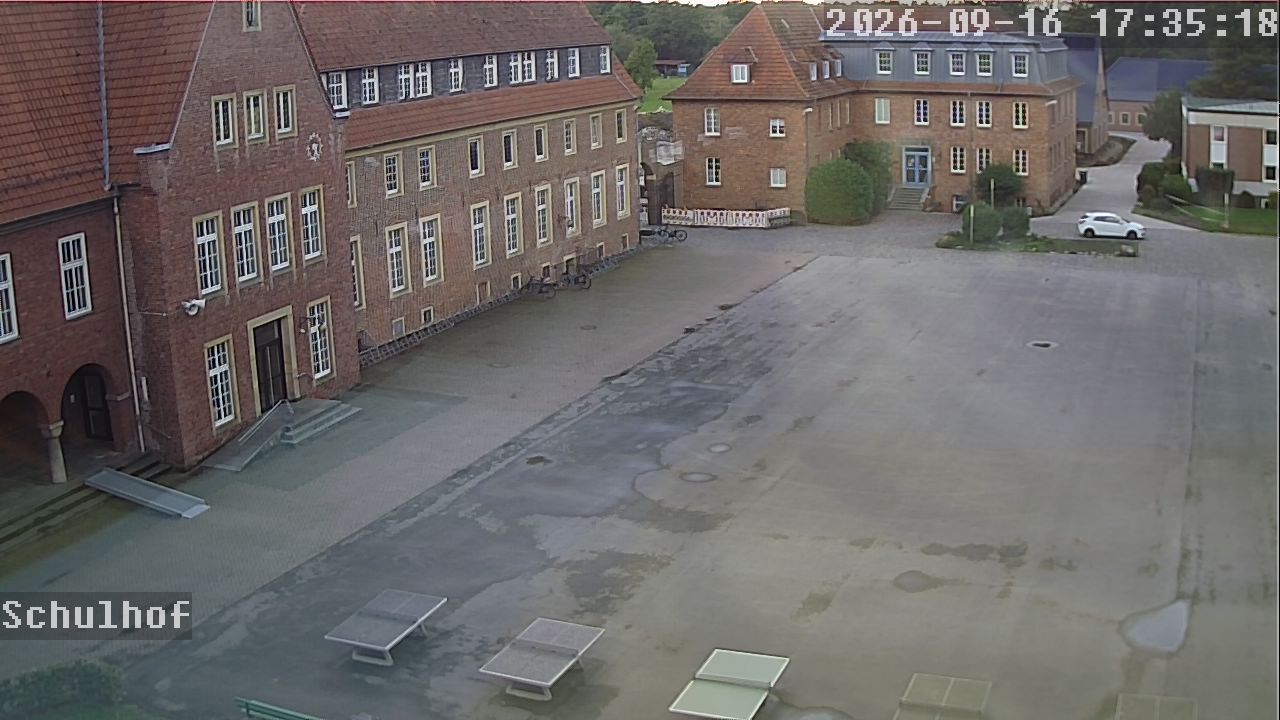 Webcam Schulhof 17:35