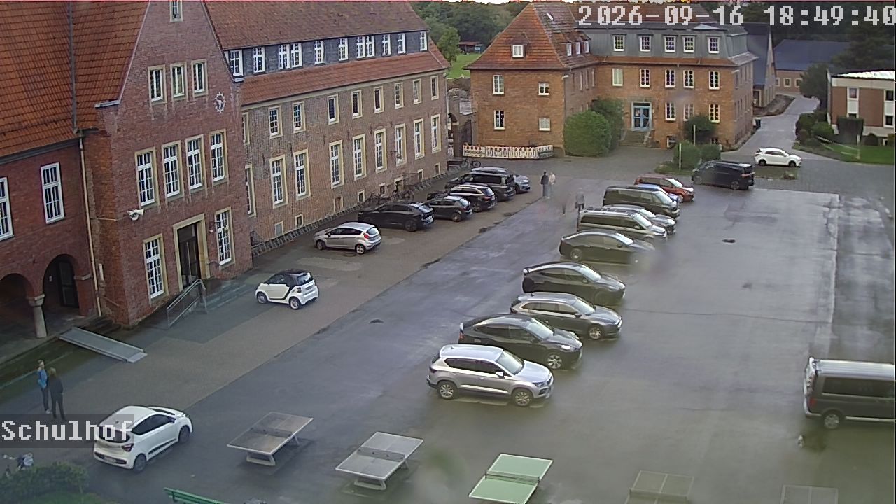Webcam Schulhof 18:49