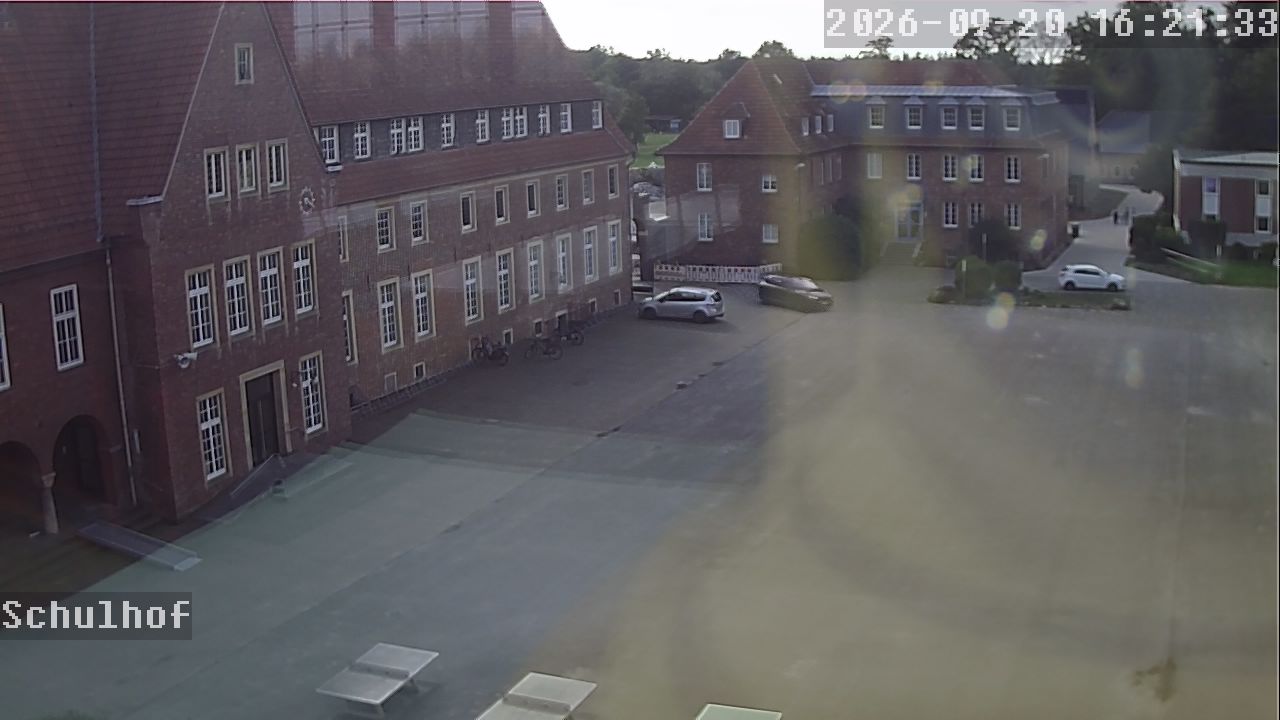 Webcam Schulhof 16:21