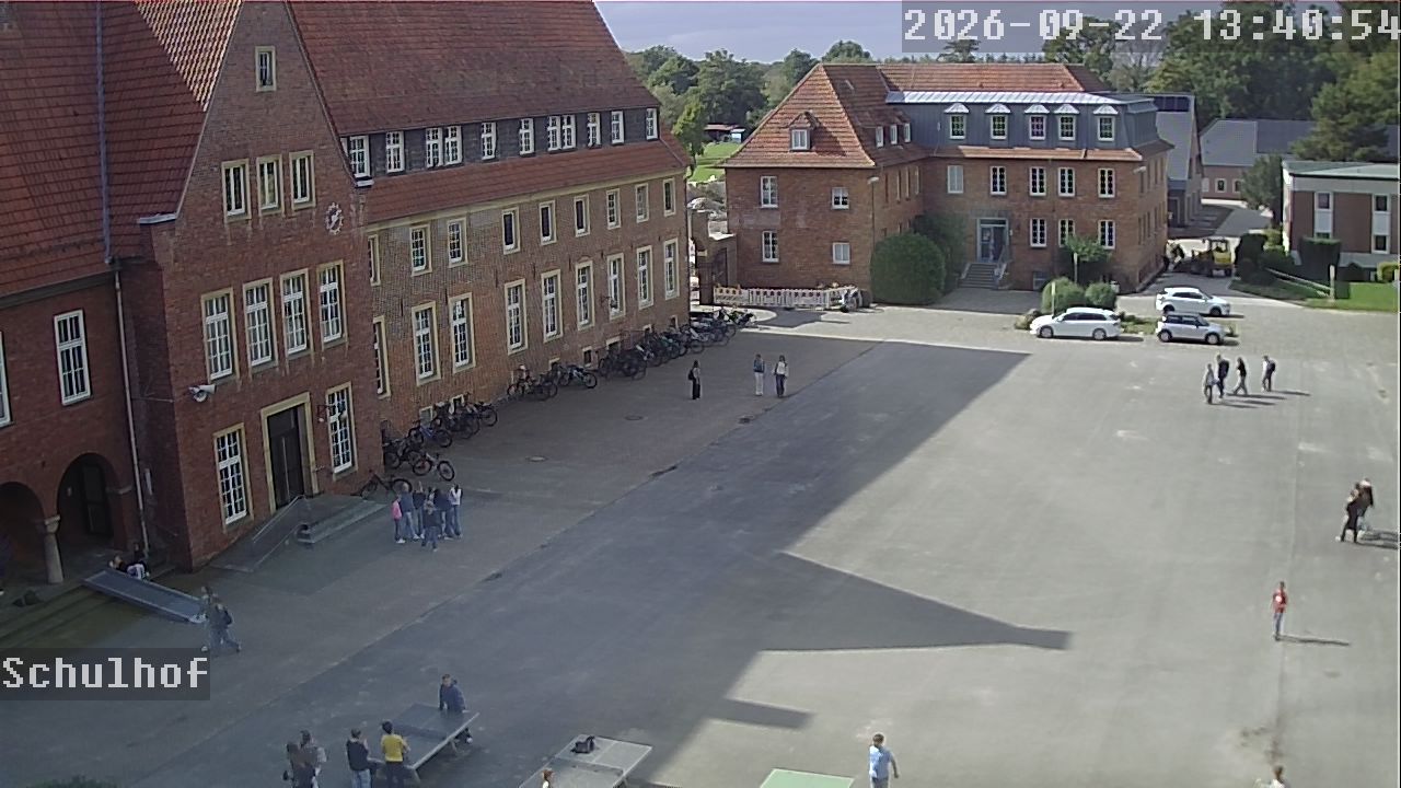 Webcam Schulhof 13:40